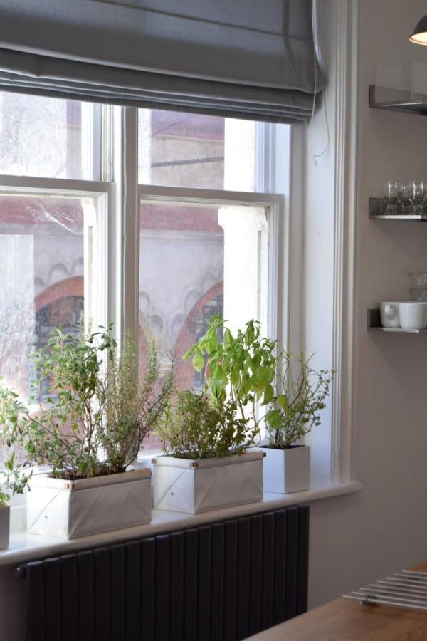 Airy Modern 1 Bed In Shoreditch Appartamento *