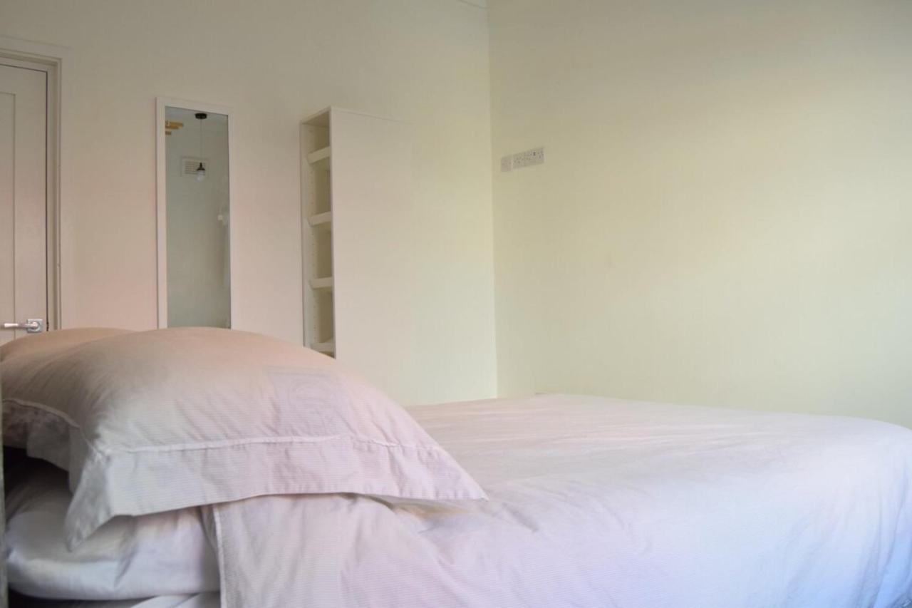 Airy Modern 1 Bed In Shoreditch Appartamento *